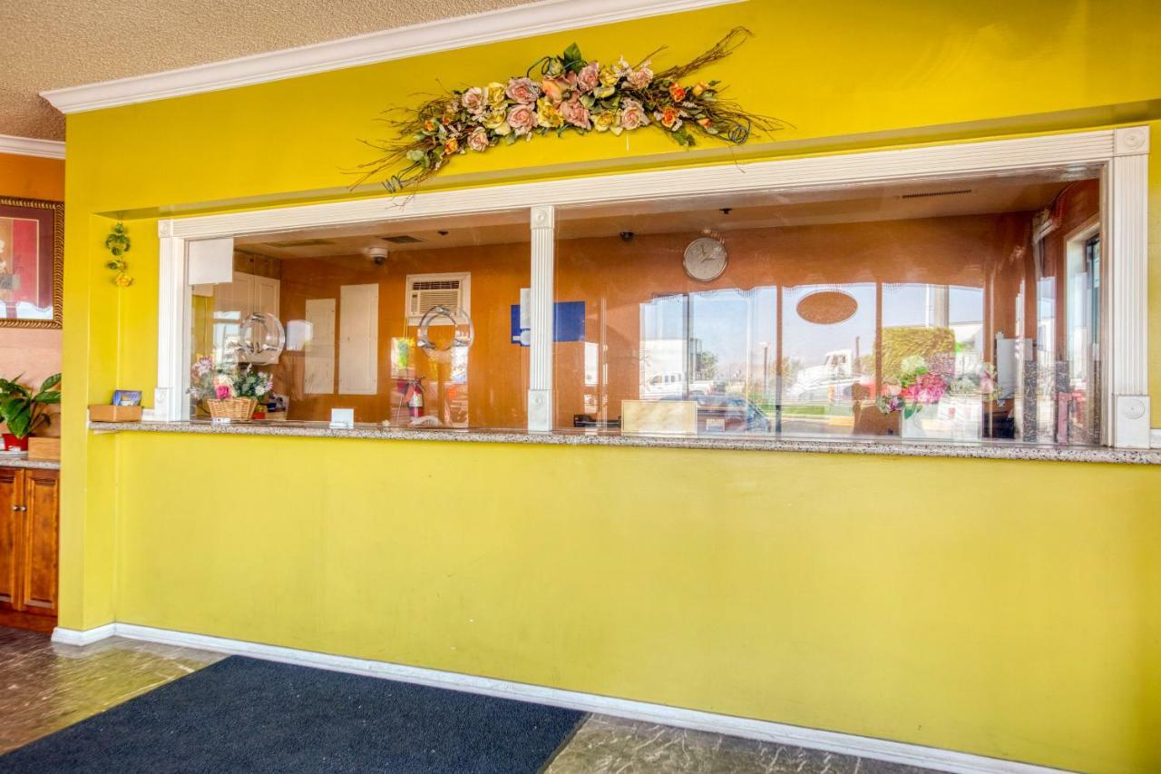 Hotel Corona Ca - Hwy 91 Exteriör bild